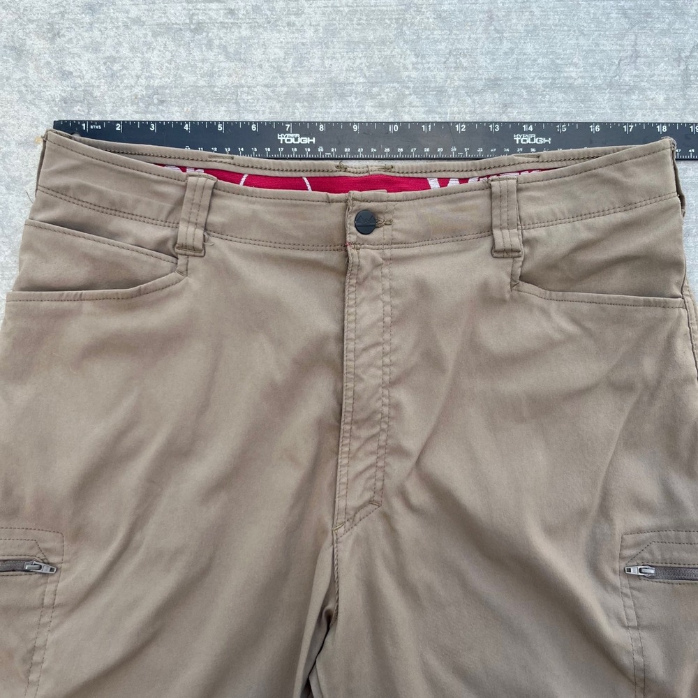 Wrangler ATG Mens Tan Brown Outdoor Cargo Shorts 38 Stretch NW981BI - Picture 5 of 7